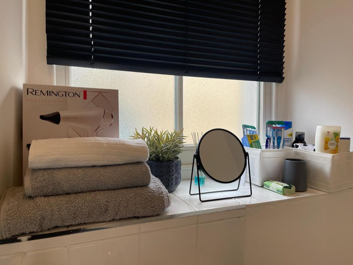 Cork City En-Suite Single Room ภายนอก รูปภาพ