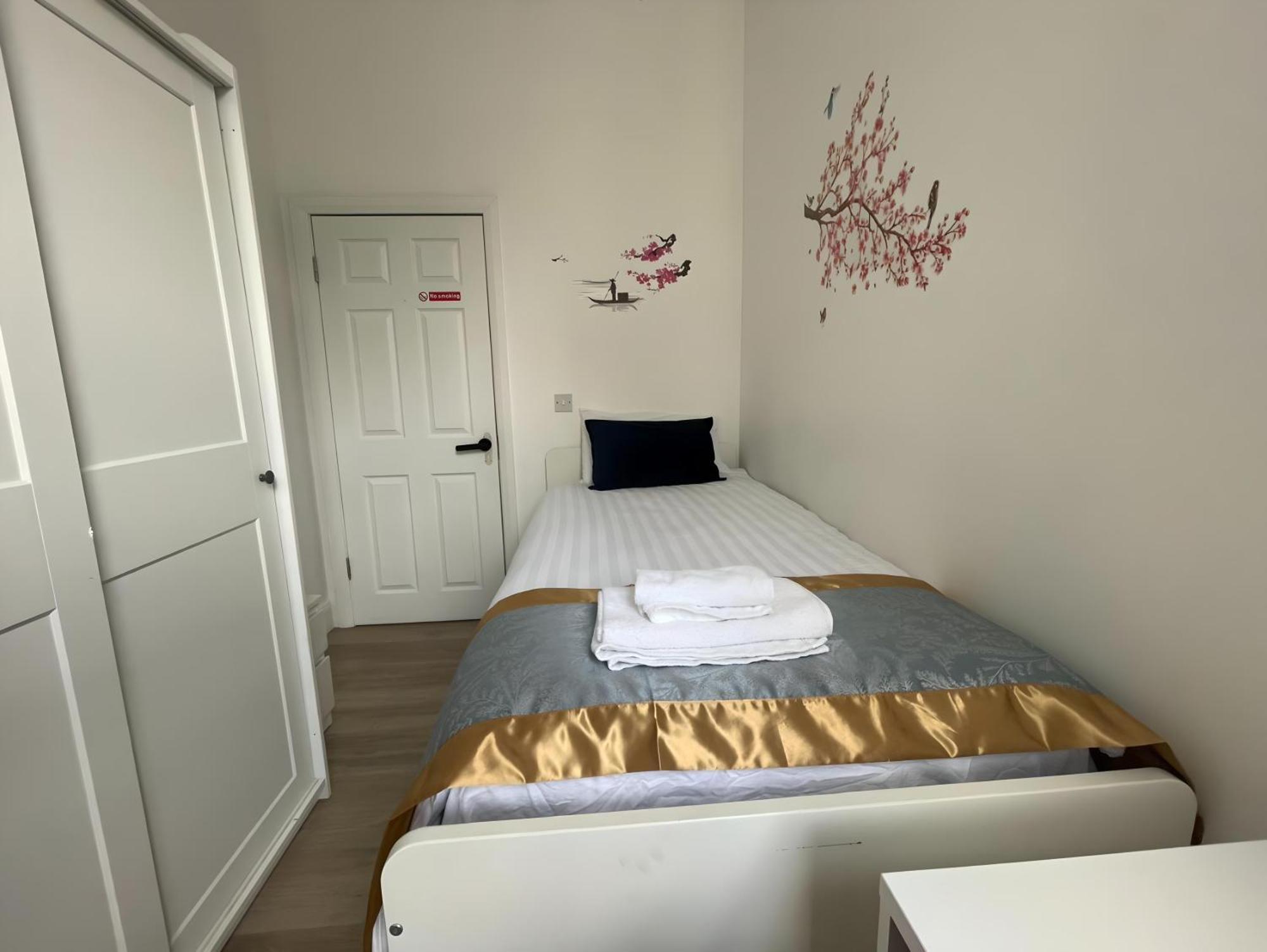 Cork City En-Suite Single Room ภายนอก รูปภาพ